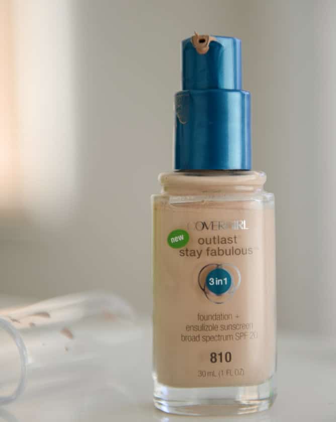 Cover Girl Outlast Stay Fabulous 3 in 1 Foundation I howsweeteats.com Cover Girl Outlast Stay Fabulous 3 in 1 Foundation I howsweeteats.com