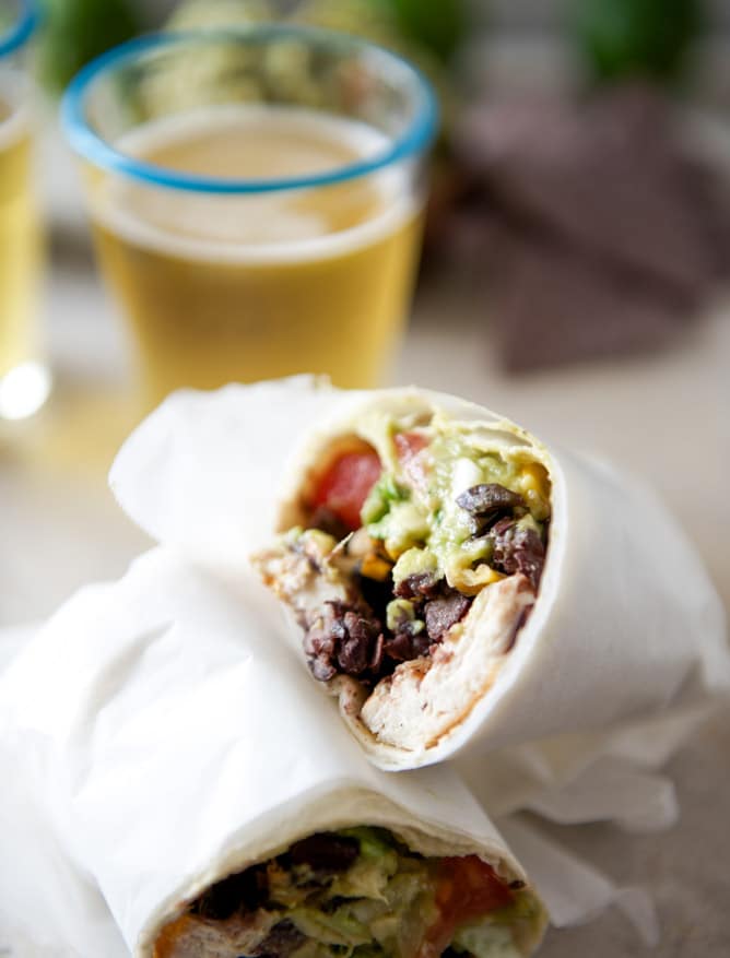 Tequila Lime Chicken and Black Bean Burritos I howsweeteats.com Tequila Lime Chicken and Black Bean Burritos I howsweeteats.com