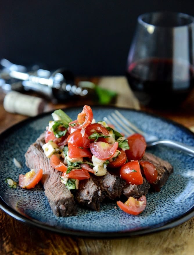 Red Wine Marinated Flank Steak with Cherry Tomato Caprese Salsa I howsweeteats.com Red Wine Marinated Flank Steak with Cherry Tomato Caprese Salsa I howsweeteats.com