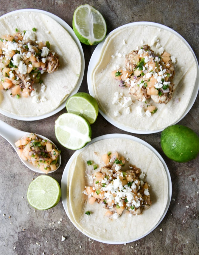Jerk Shrimp Tacos with Spicy Melon Salsa I howsweeteats.com Jerk Shrimp Tacos with Spicy Melon Salsa I howsweeteats.com
