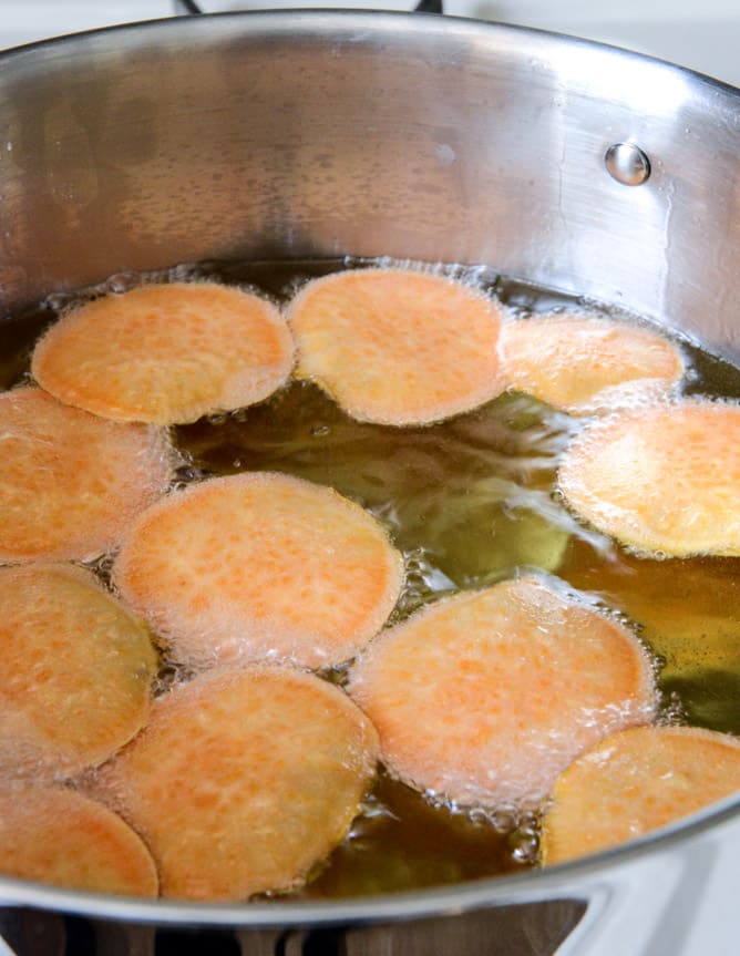 Homemade BBQ Sweet Potato Chips I howsweeteats.com Homemade BBQ Sweet Potato Chips I howsweeteats.com