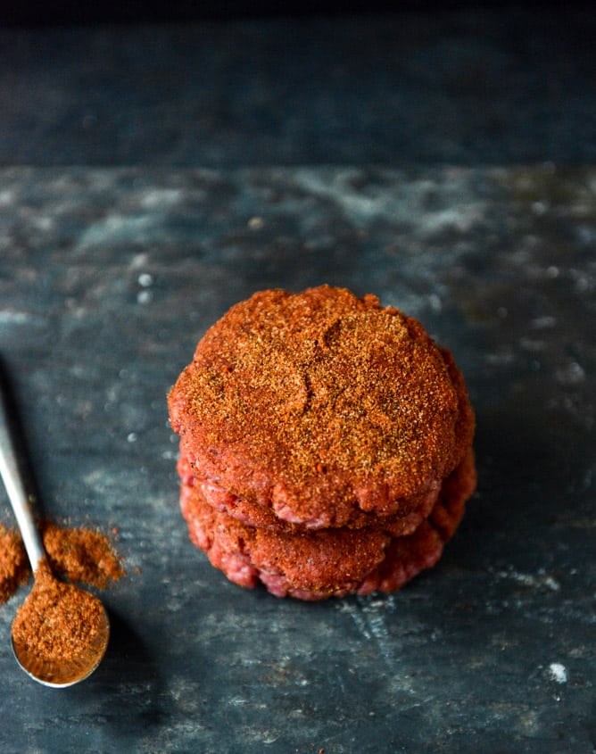 Taco-Rubbed Burgers with Avocado and Crushed Tortilla Chips I howsweeteats.com Taco-Rubbed Burgers with Avocado and Crushed Tortilla Chips I howsweeteats.com