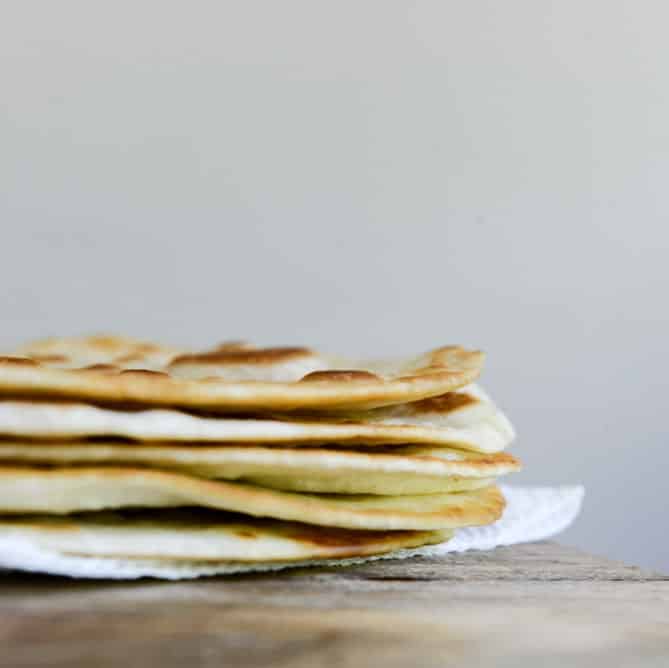 Marinated Greek Chicken Tostadas I howsweeteats.com Marinated Greek Chicken Tostadas I howsweeteats.com