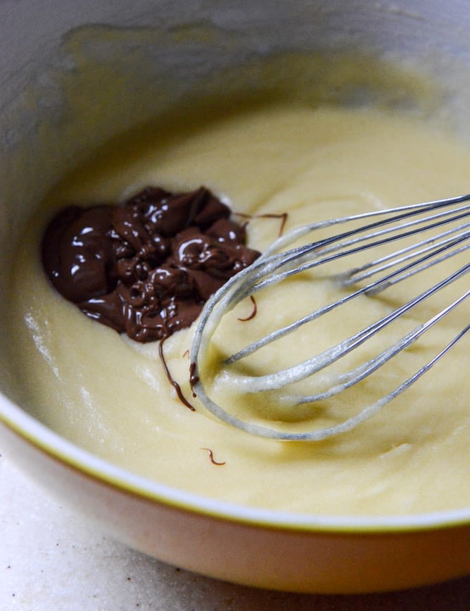 Buttered Popcorn Crunch Brownies I howsweeteats.com Buttered Popcorn Crunch Brownies I howsweeteats.com