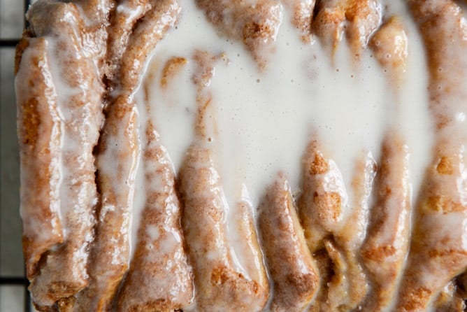 Pull-Apart Bread I howsweeteats.com Pull-Apart Bread I howsweeteats.com