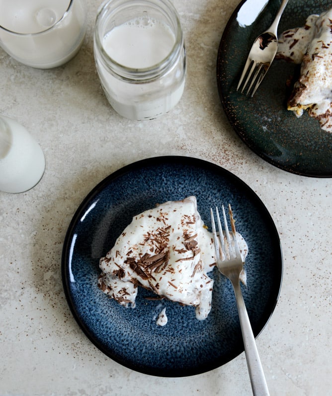 Chocolate Peanut Butter Truffle Pie I howsweeteats.com Chocolate Peanut Butter Truffle Pie I howsweeteats.com