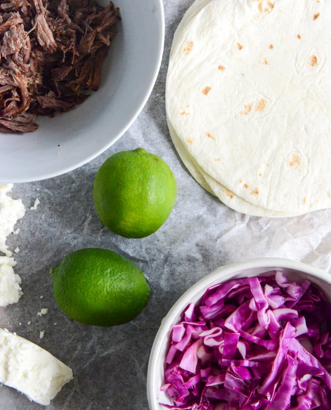 Crockpot Smoky Brisket Tacos with Shredded Cabbage + Sweet Corn I howsweeteats.com Crockpot Smoky Brisket Tacos with Shredded Cabbage + Sweet Corn I howsweeteats.com