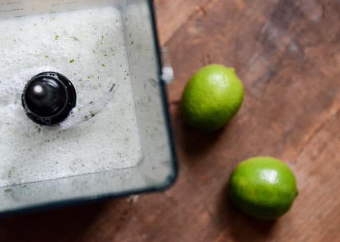 Frosty Coconut Mojitos I howsweeteats.com Frosty Coconut Mojitos I howsweeteats.com