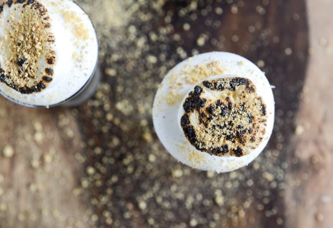 No Bake S'mores Cheesecakes I howsweeteats.com No Bake S'mores Cheesecakes I howsweeteats.com