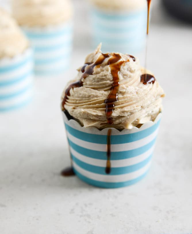 Bacon Banana Cupcakes with Peanut Butter Frosting + a Bourbon Drizzle I howsweeteats.com Bacon Banana Cupcakes with Peanut Butter Frosting + a Bourbon Drizzle I howsweeteats.com