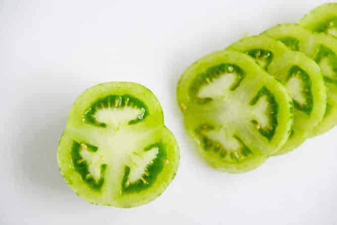 Grilled Sourdough with Buttery Herbs, Heirloom Tomatoes + a Honey Drizzle I howsweeteats.com Grilled Sourdough with Buttery Herbs, Heirloom Tomatoes + a Honey Drizzle I howsweeteats.com