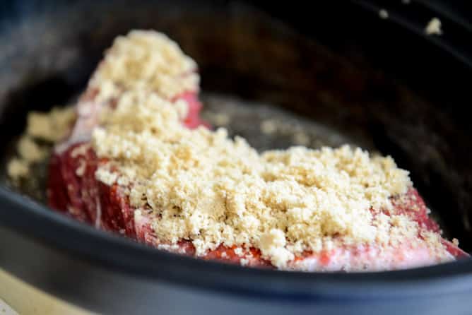 Crockpot Brown Sugar + Roasted Garlic Pulled Pot Roast Sandwiches I howsweeteats.com Crockpot Brown Sugar + Roasted Garlic Pulled Pot Roast Sandwiches I howsweeteats.com