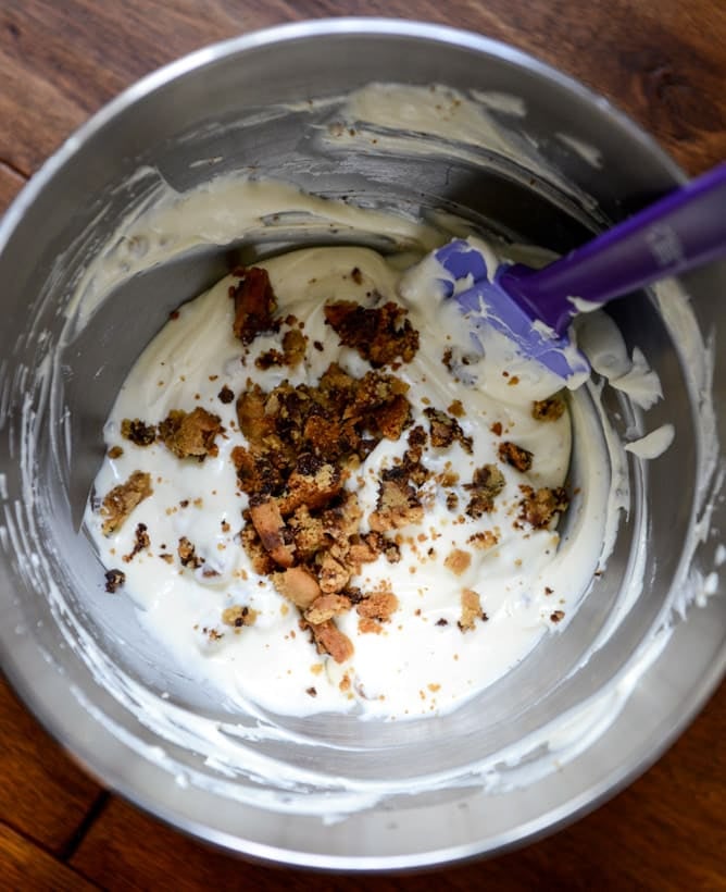 Easy Chocolate Chip Cookie Cheesecake Parfaits I howsweeteats.com Easy Chocolate Chip Cookie Cheesecake Parfaits I howsweeteats.com