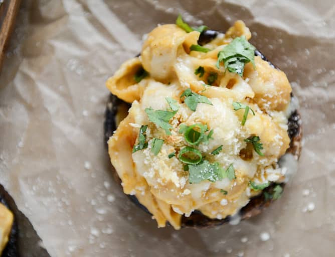 Mac + Cheese Stuffed Brown Sugar Balsamic Portobellos I howsweetetas.com Mac + Cheese Stuffed Brown Sugar Balsamic Portobellos I howsweetetas.com