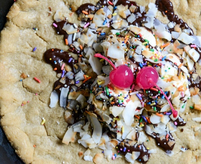 Peanut Butter Skillet Cookie I howsweeteats.com Peanut Butter Skillet Cookie I howsweeteats.com