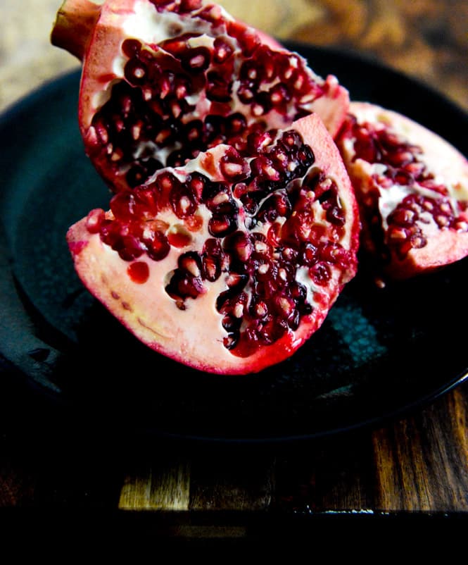 Autumn Arugula Salad with Caramelized Squash, Spiced Pecans and Pomegranate Ginger Vinaigrette I howsweeteats.com Autumn Arugula Salad with Caramelized Squash, Spiced Pecans and Pomegranate Ginger Vinaigrette I howsweeteats.com