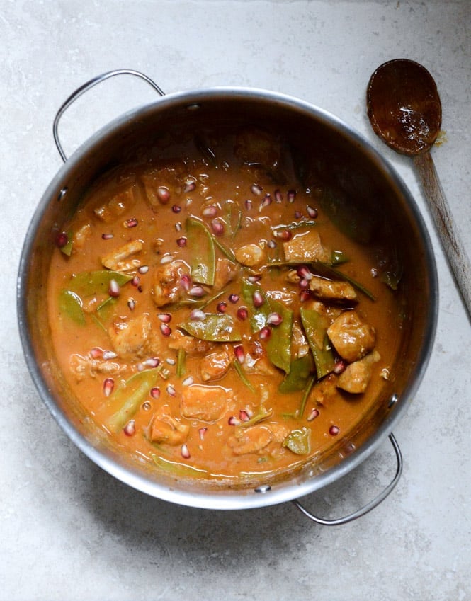 Thai Curry Pomegranate Chicken I howsweeteats.com Thai Curry Pomegranate Chicken I howsweeteats.com