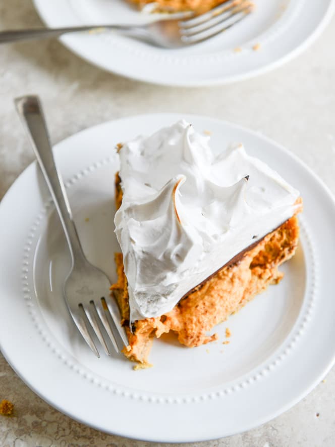 pumpkin s'mores tart I howsweeteats.com pumpkin s'mores tart I howsweeteats.com