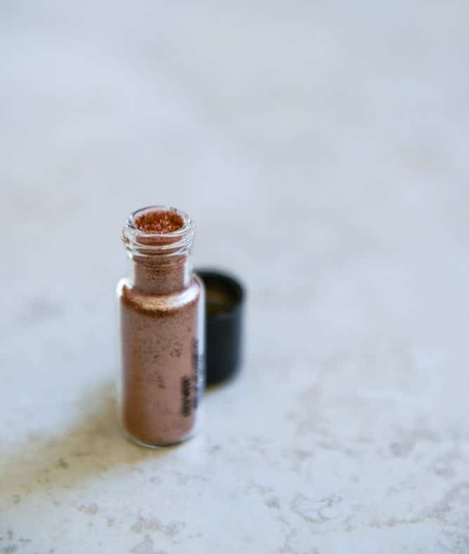 MAC goldtone pigment I howsweeteats.com MAC goldtone pigment I howsweeteats.com