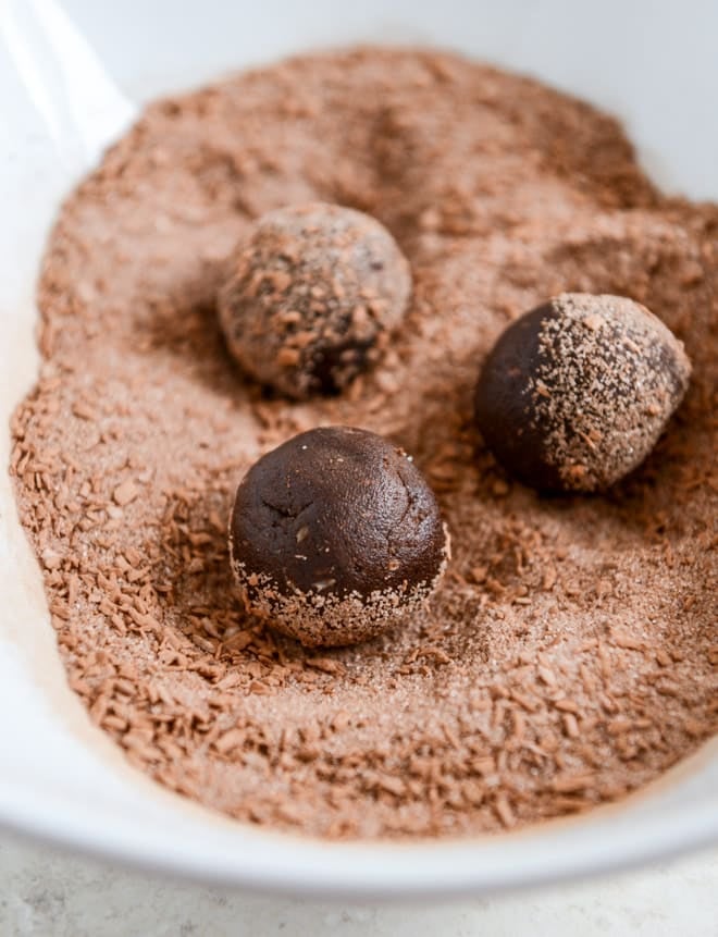 mocha coconut crinkles I howsweeteats.com mocha coconut crinkles I howsweeteats.com