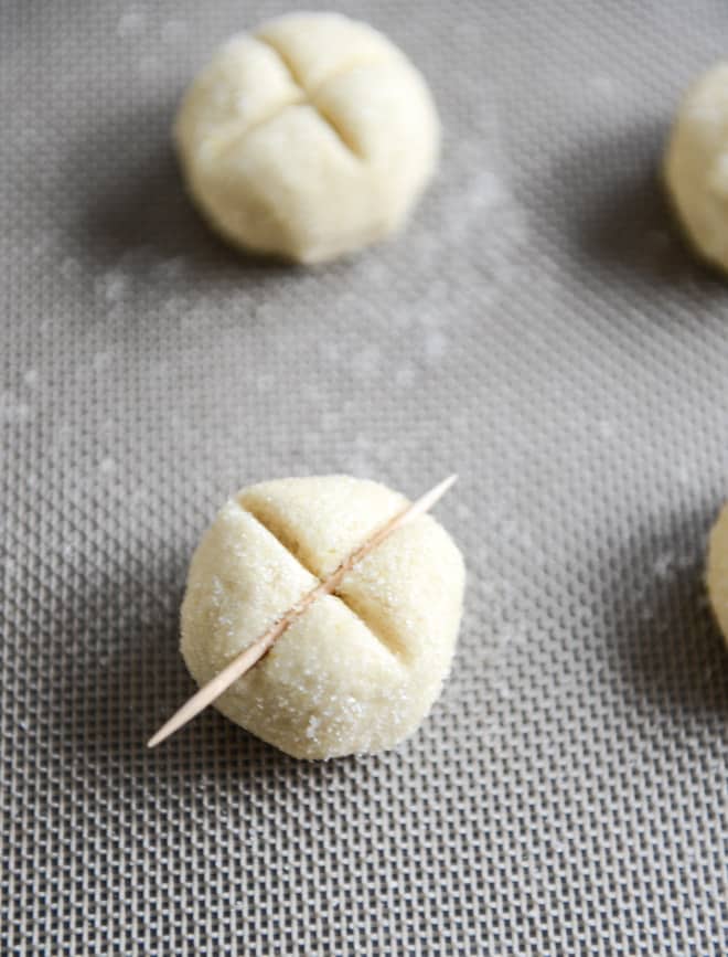 white chocolate lemon butter cookies I howsweeteats.com white chocolate lemon butter cookies I howsweeteats.com