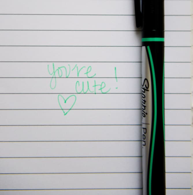 what's in my purse I howsweeteats.com what's in my purse I howsweeteats.com