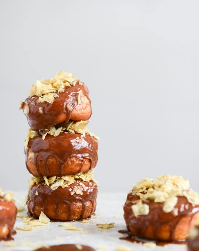 Crunchy Kettle Chip Chocolate Frosted Raised Donuts I howsweeteats.com Crunchy Kettle Chip Chocolate Frosted Raised Donuts I howsweeteats.com