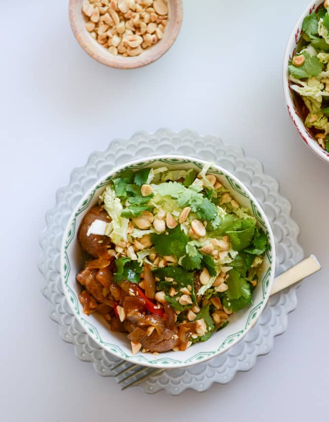 30 minute Vietnamese Caramel Pork Stir Fry I howsweeteats.com