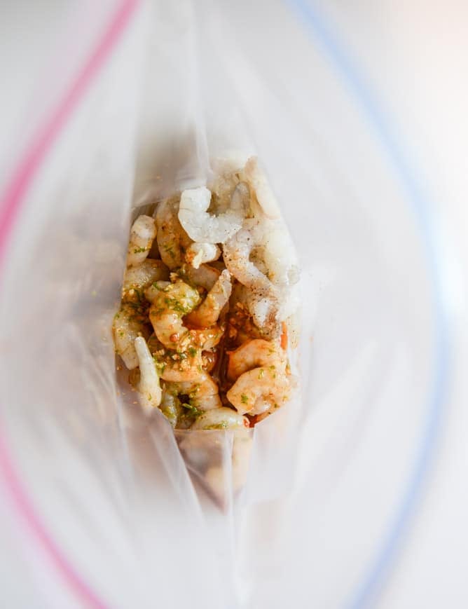 Chipotle Lime Shrimp Tacos with Strawberry Salsa I howsweeteats.com