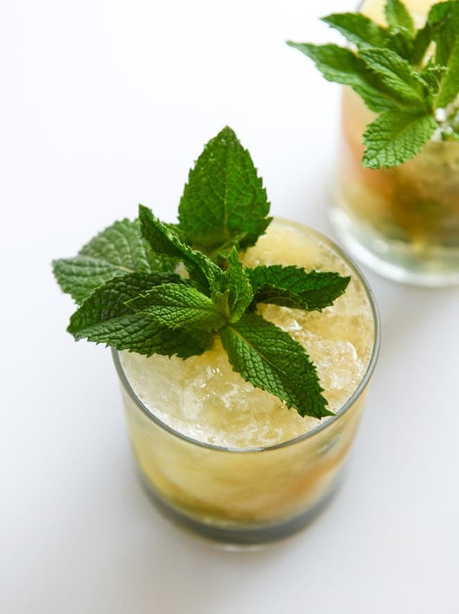 pineapple mint juleps I howsweeteats.com