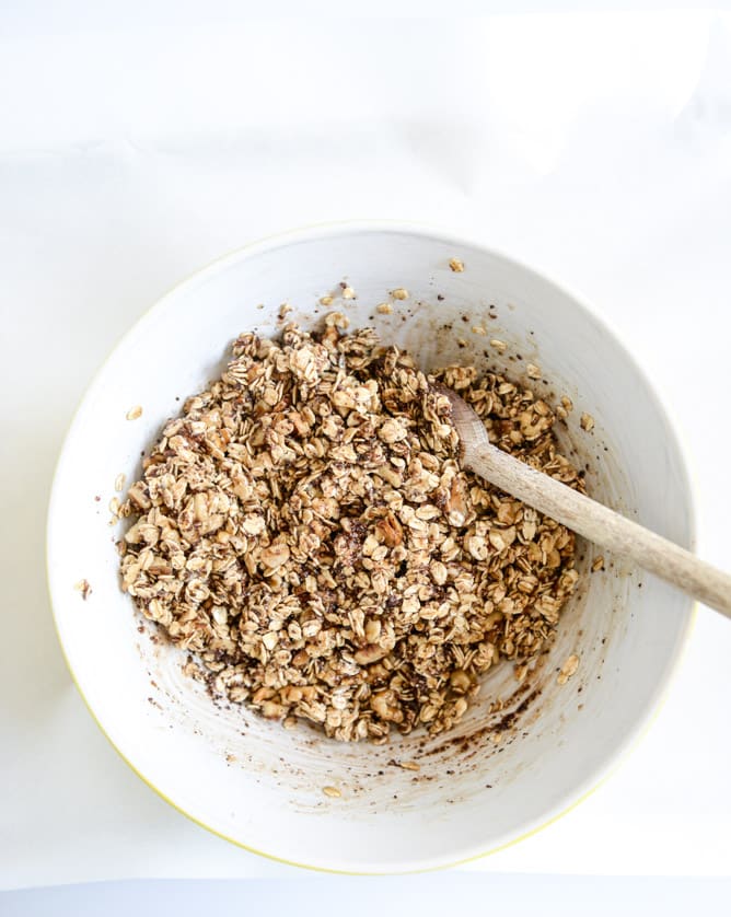 salted bourbon vanilla granola and caramelized fig parfaits I howsweeteats.com