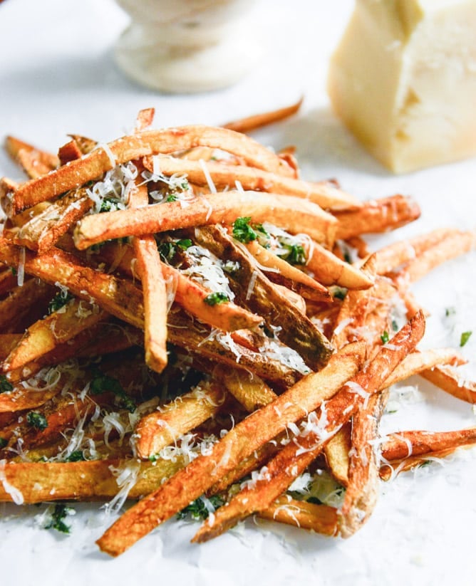 herb salted garlic parmesan french fries I howsweeteats.com