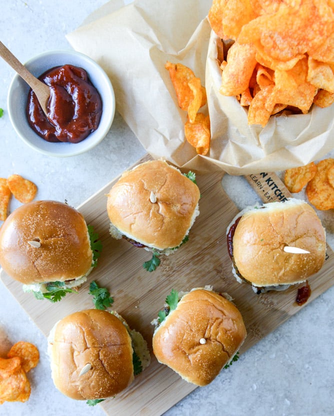 butternut black bean burgers with chipotle ketchup I howsweeteats.com