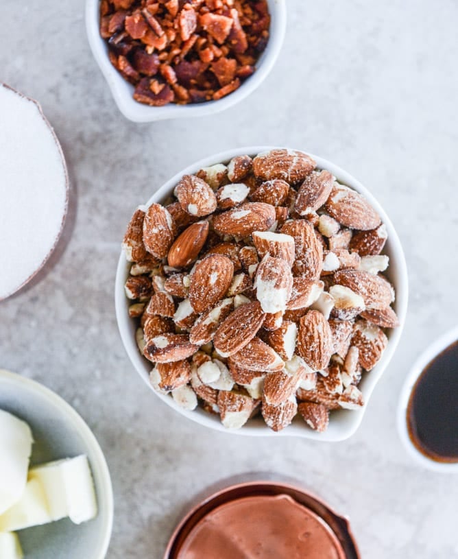 bacon almond brittle with vanilla beans I howsweeteats.com