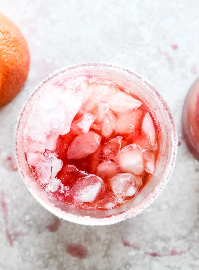blood orange bourbon smash with spicy vanilla sugar I howsweeteats.com