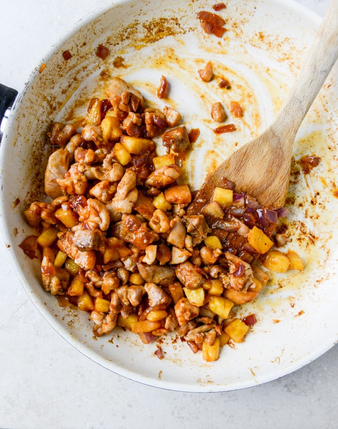 bbq chicken and pineapple lettuce wraps with cilantro yogurt sauce I howsweeteats.com