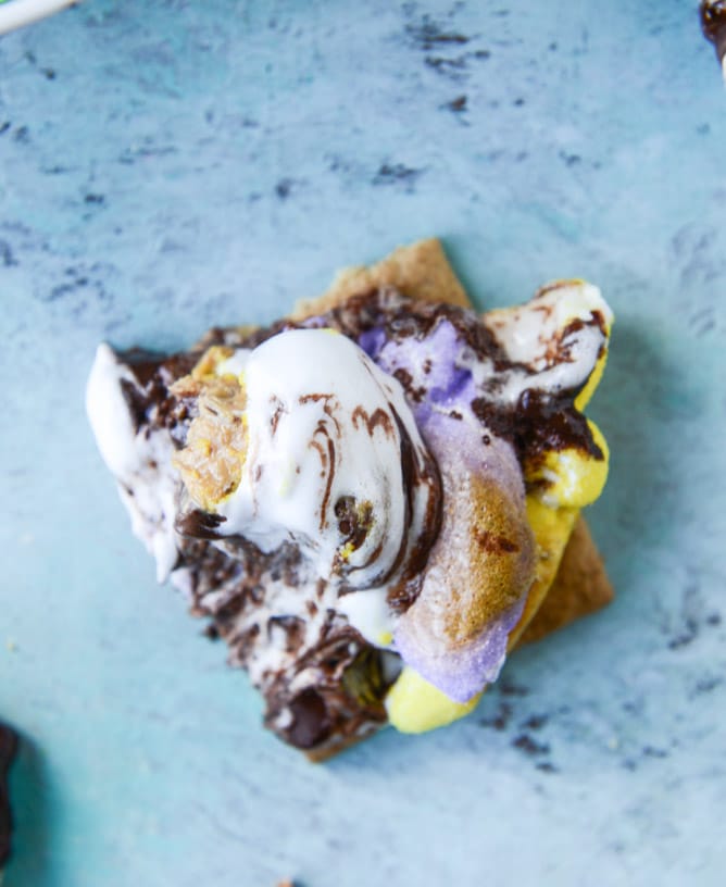 Peeps skillet s'mores! Indoor chocolate peanut butter s'mores using Peeps marshmallows make for the cutest spring treat! Best for using up those Peeps! I howsweeteats.com #peeps #smores