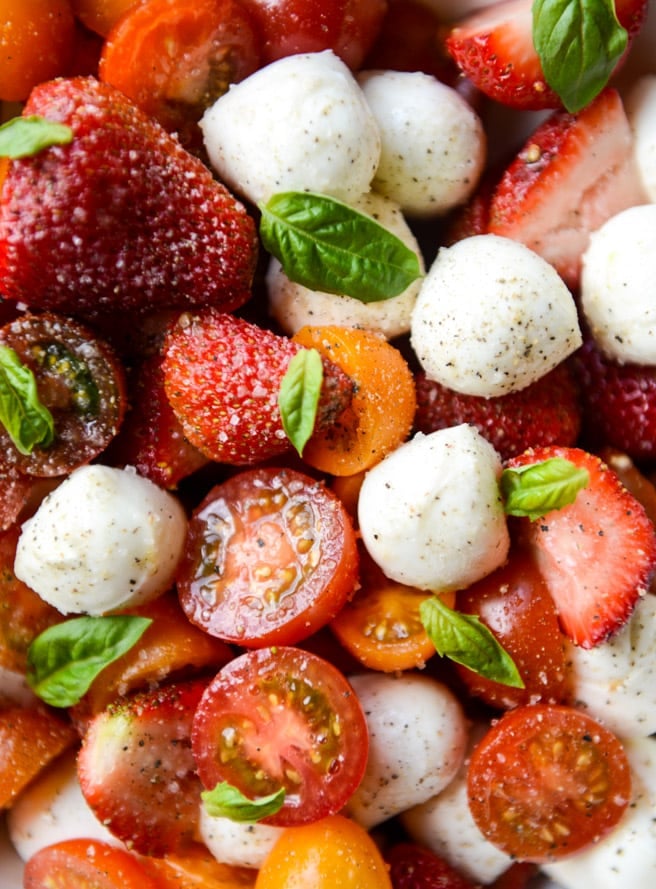 strawberry caprese with pistachio pesto I howsweeteats.com