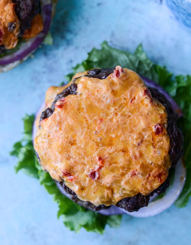 pimento cheese burgers I howsweeteats.com
