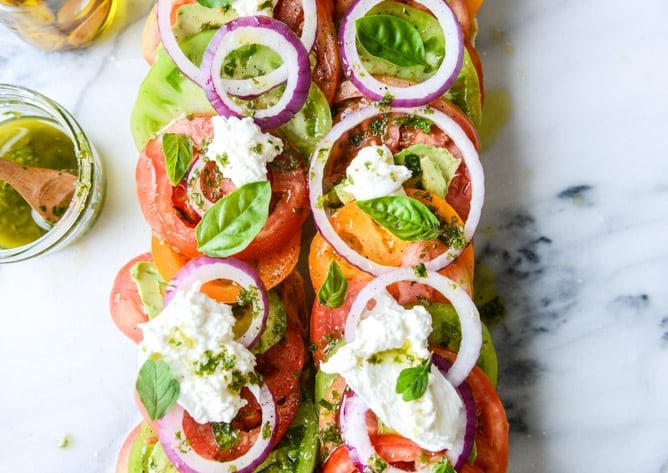 heirloom tomato, avocado and burrata grilled garlic toast I howsweeteats.com