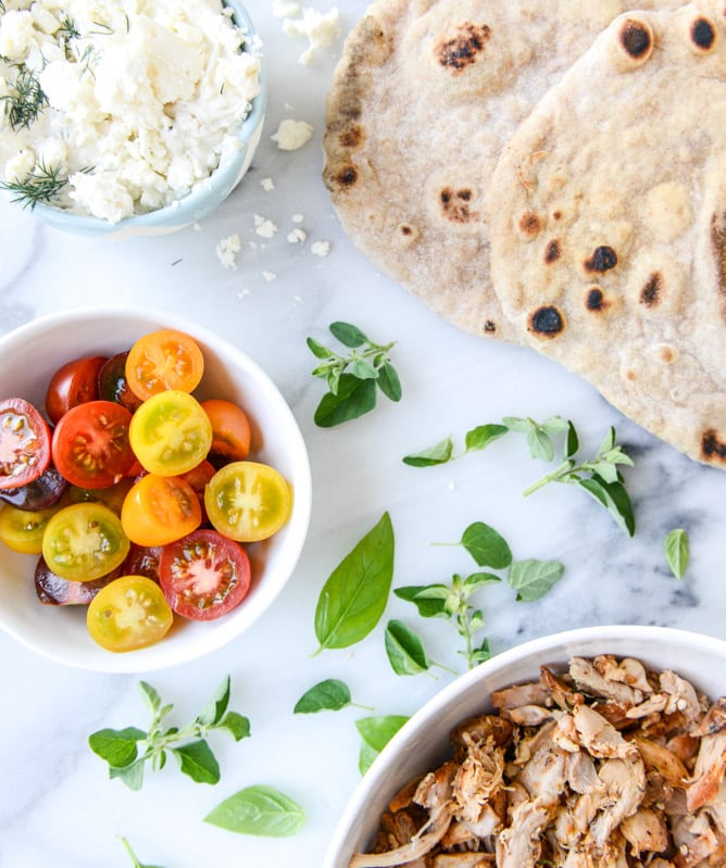 smoky grilled chicken pita flatbreads with creamy feta I howsweeteats.com