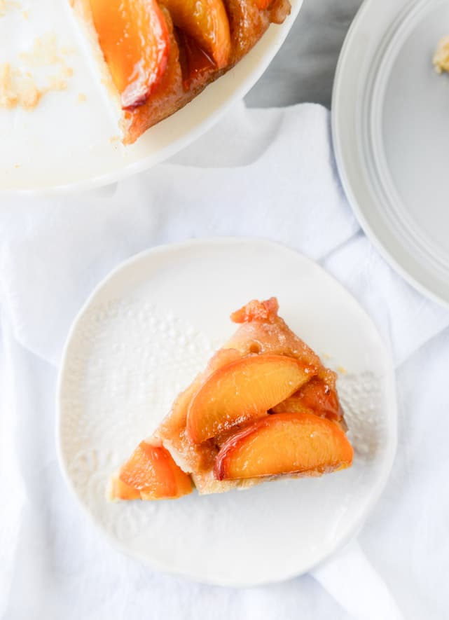 cinnamon sugar bourbon peach upside down cake I howsweeteats.com