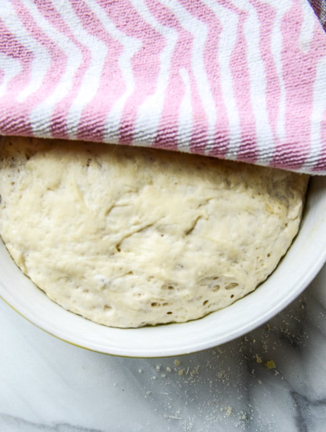 hot and sweet triple pepper pizza I howsweeteats.com