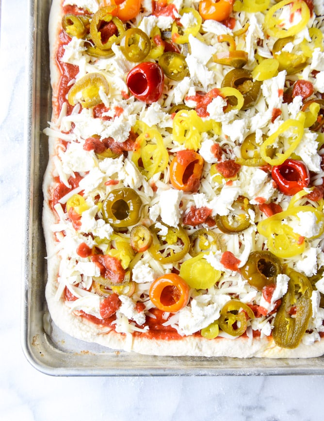 hot and sweet triple pepper pizza I howsweeteats.com