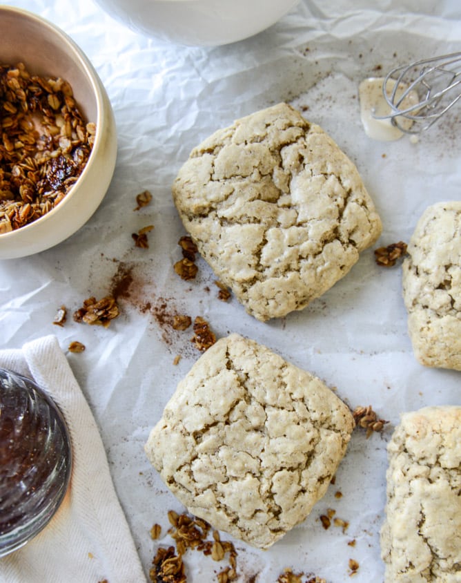 oatmeal crunch scones with maple glaze I howsweeteats.com