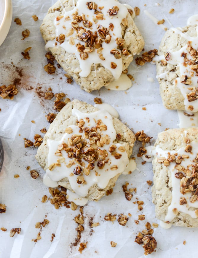 oatmeal crunch scones with maple glaze I howsweeteats.com