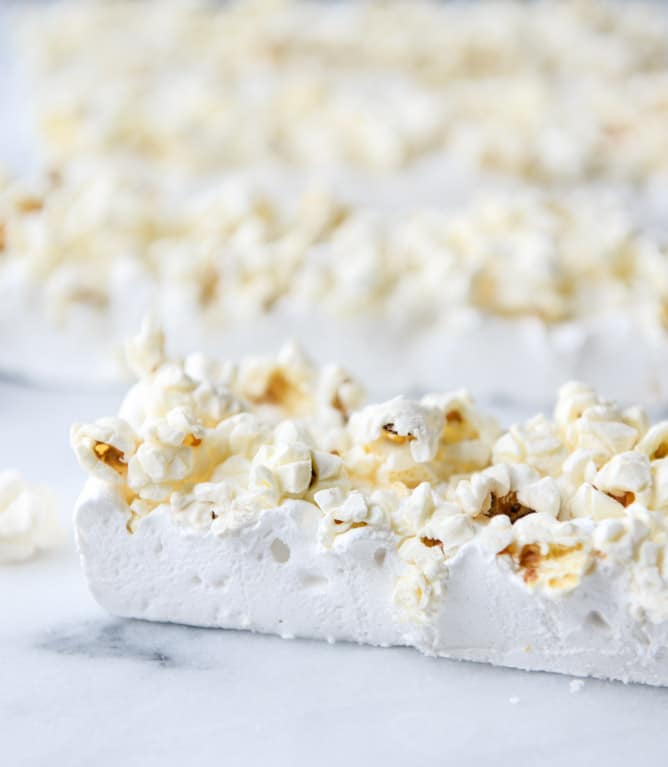 buttered popcorn marshmallow s'mores I howsweeteats.com