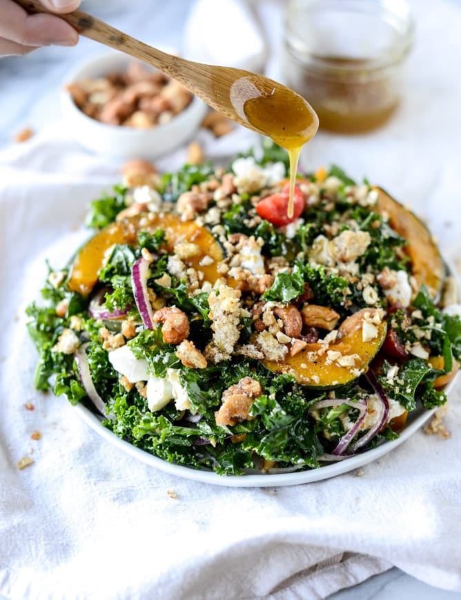 crunchy cashew kale salad I howsweeteats.com