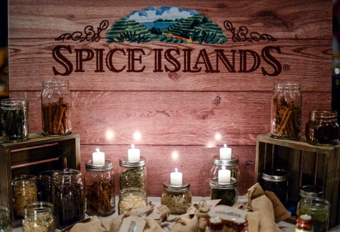 caramelized upside down pear bread I howsweeteats.com