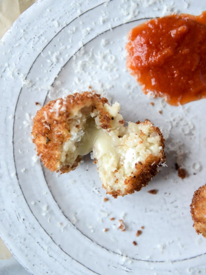 fontina, roasted garlic and goat cheese arancini I howsweeteats.com